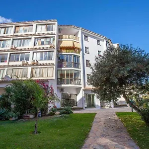 beautiful-and-elegant-one-bedroom-apartment.1costadelsol.com/
